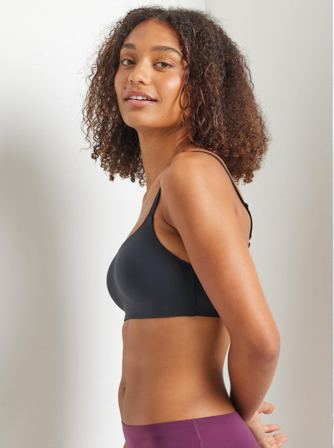 Alive Bandeau Wire-Free Bra in Black - Kayser Lingerie