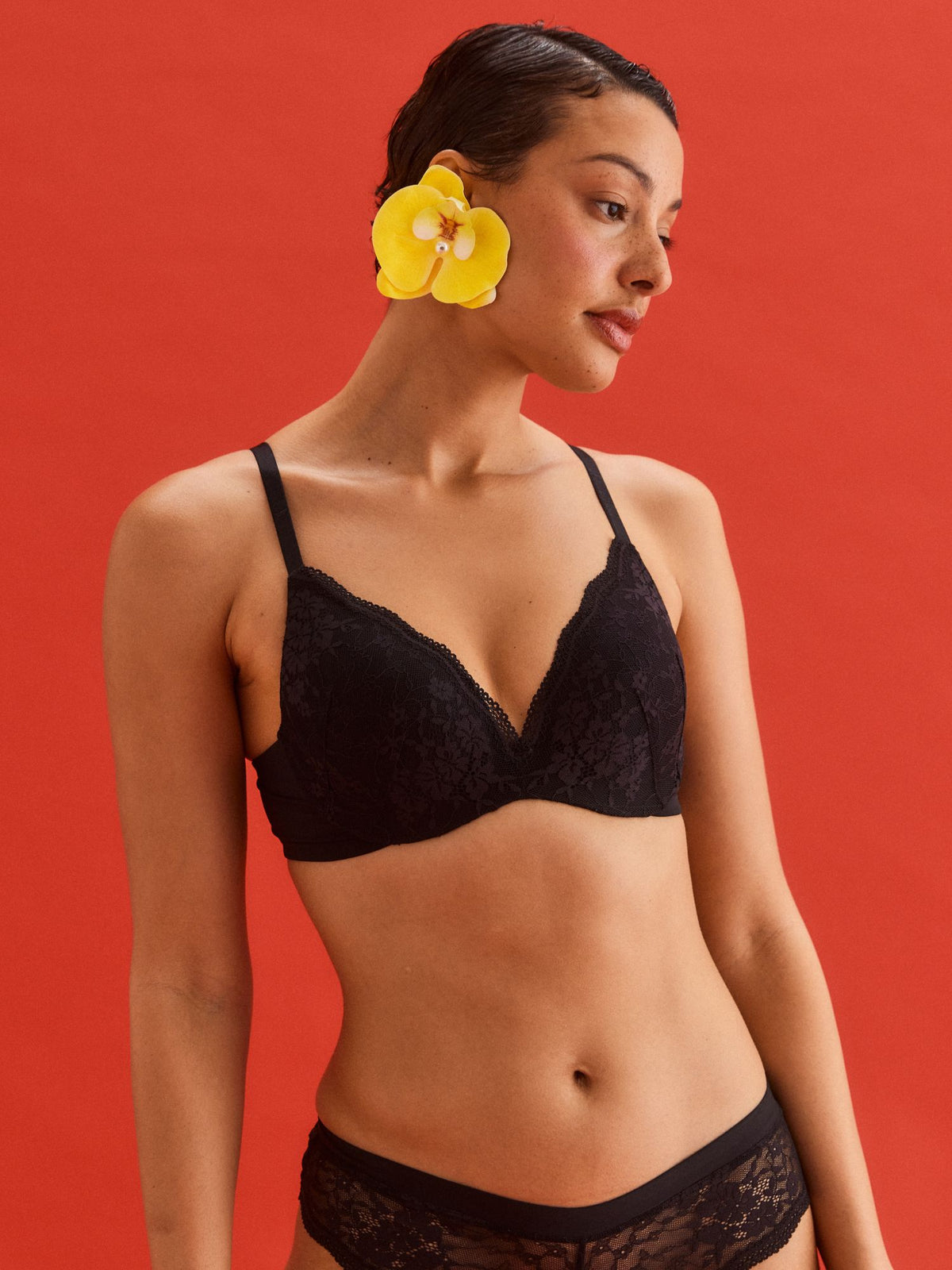 NEW Be Real Smooth Lace Plunge Push-Up Bra in Black by Kayser Lingerie