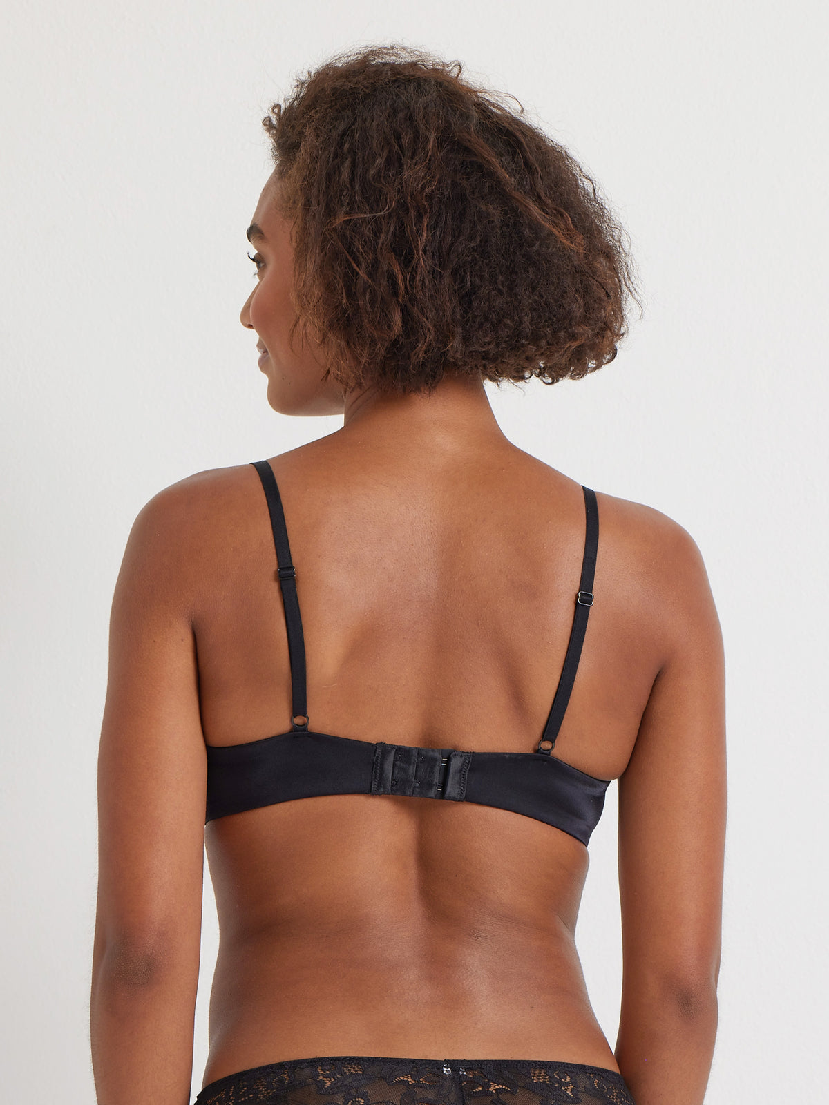 Total Comfort First Fit Wirefree Plunge Bra