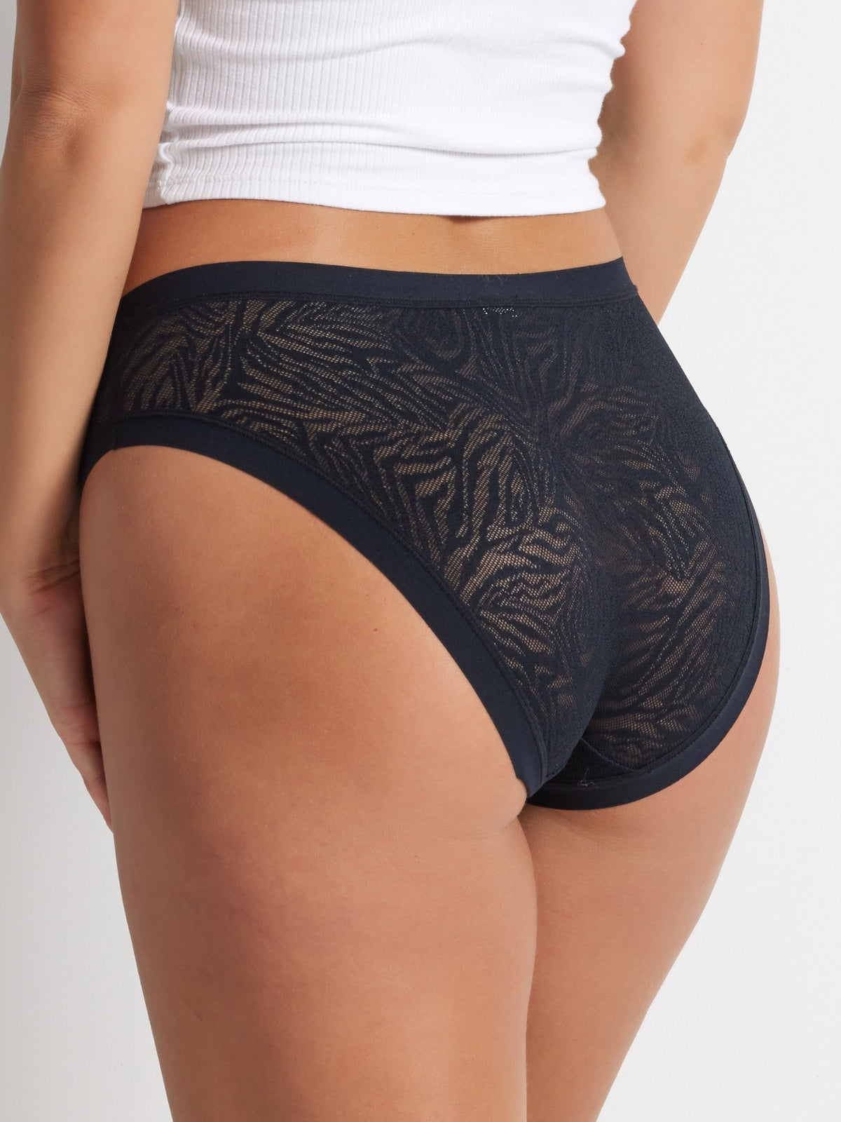Modern Lace Hi Cut