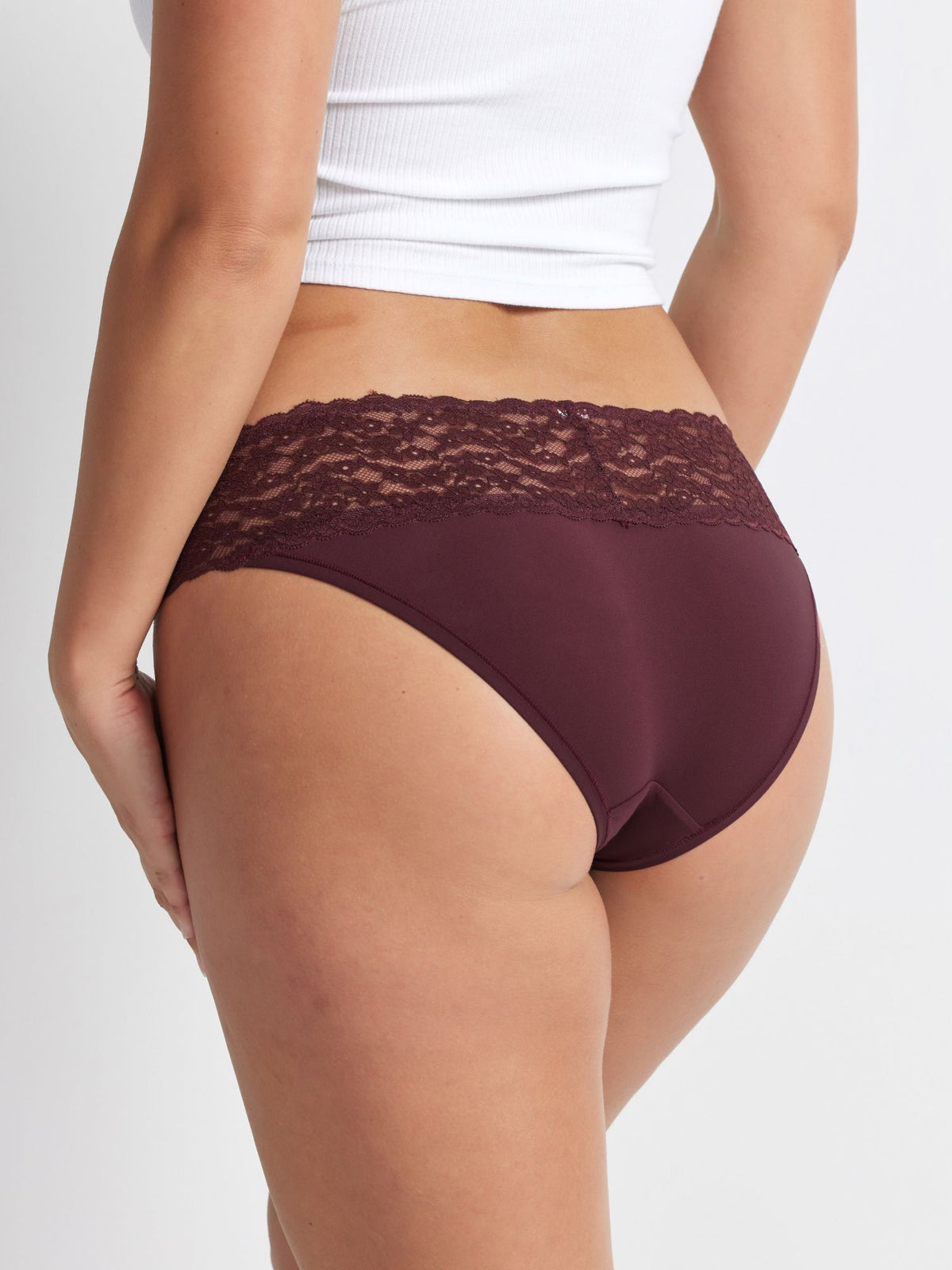 Back view of the Glowlights Bikini in Windsor Wine showcasing smooth coverage and a seamless look.