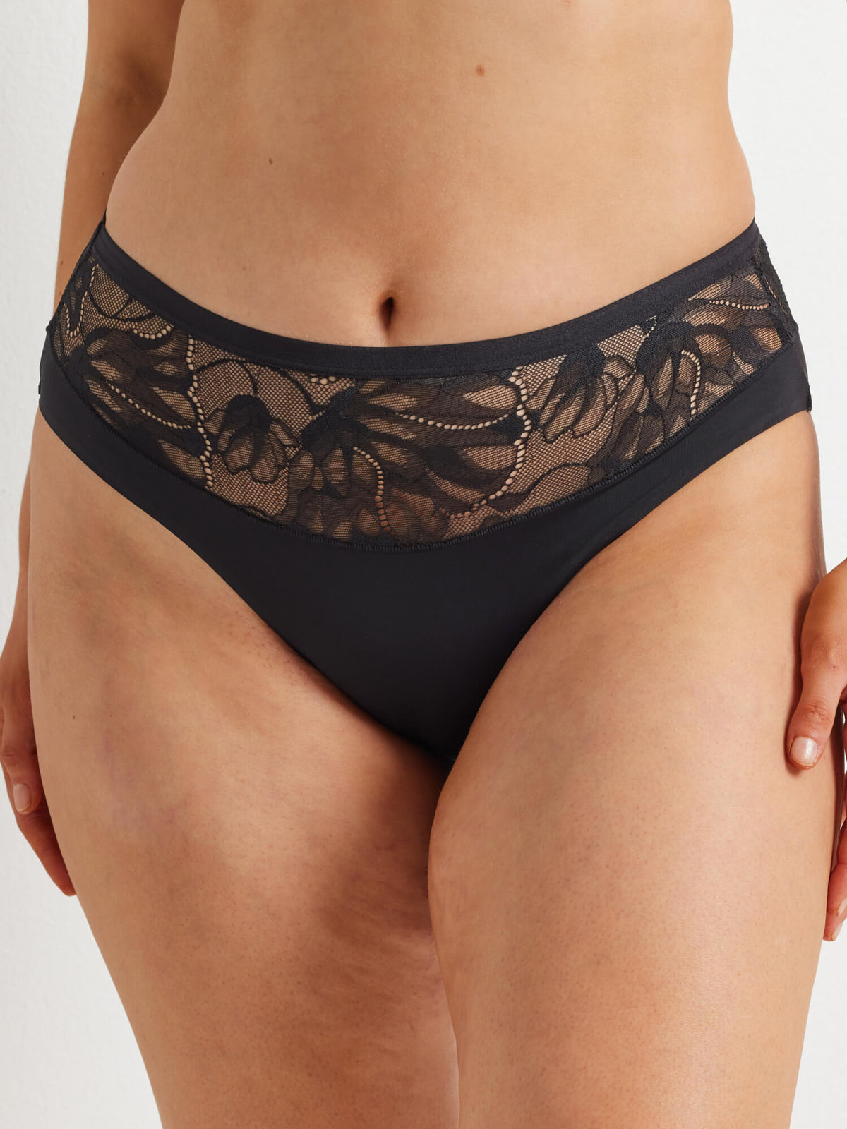 Smooth All Over Lace Hi Cut Underwear in Black - Kayser Lingerie