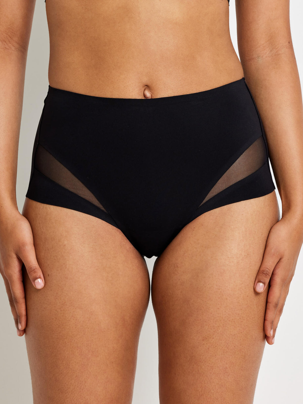 Sleek &amp; Smooth Full Brief Underwear in Black in Kayser Lingerie